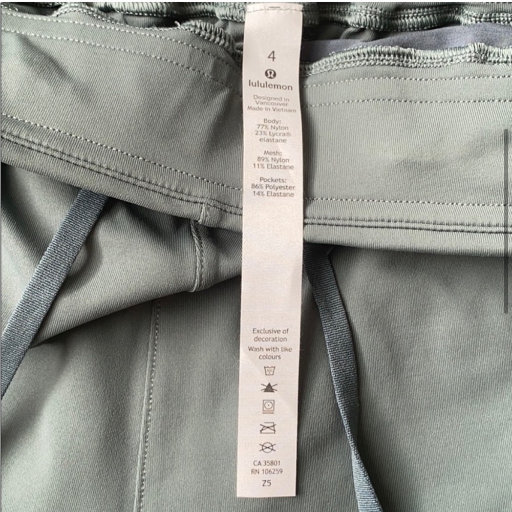 Lululemon Sunsetting shorts
